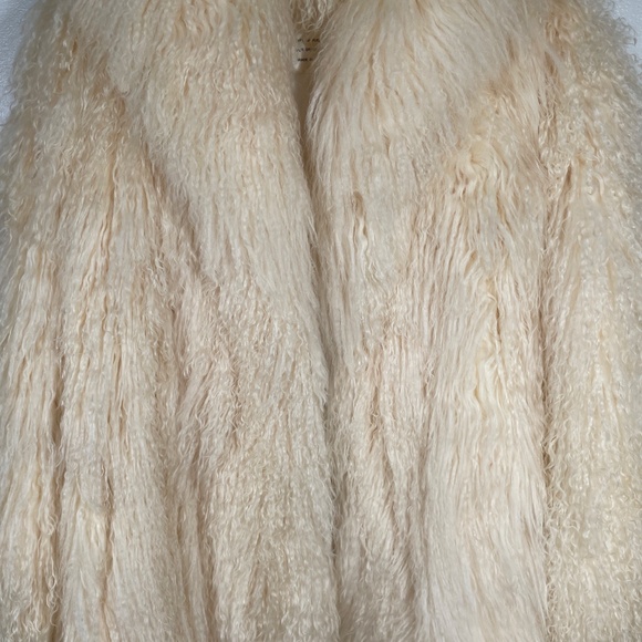 Vintage Tibet Lamb Fur Coat with Satin Lining - Rare and Pristine - Picture 5 of 16